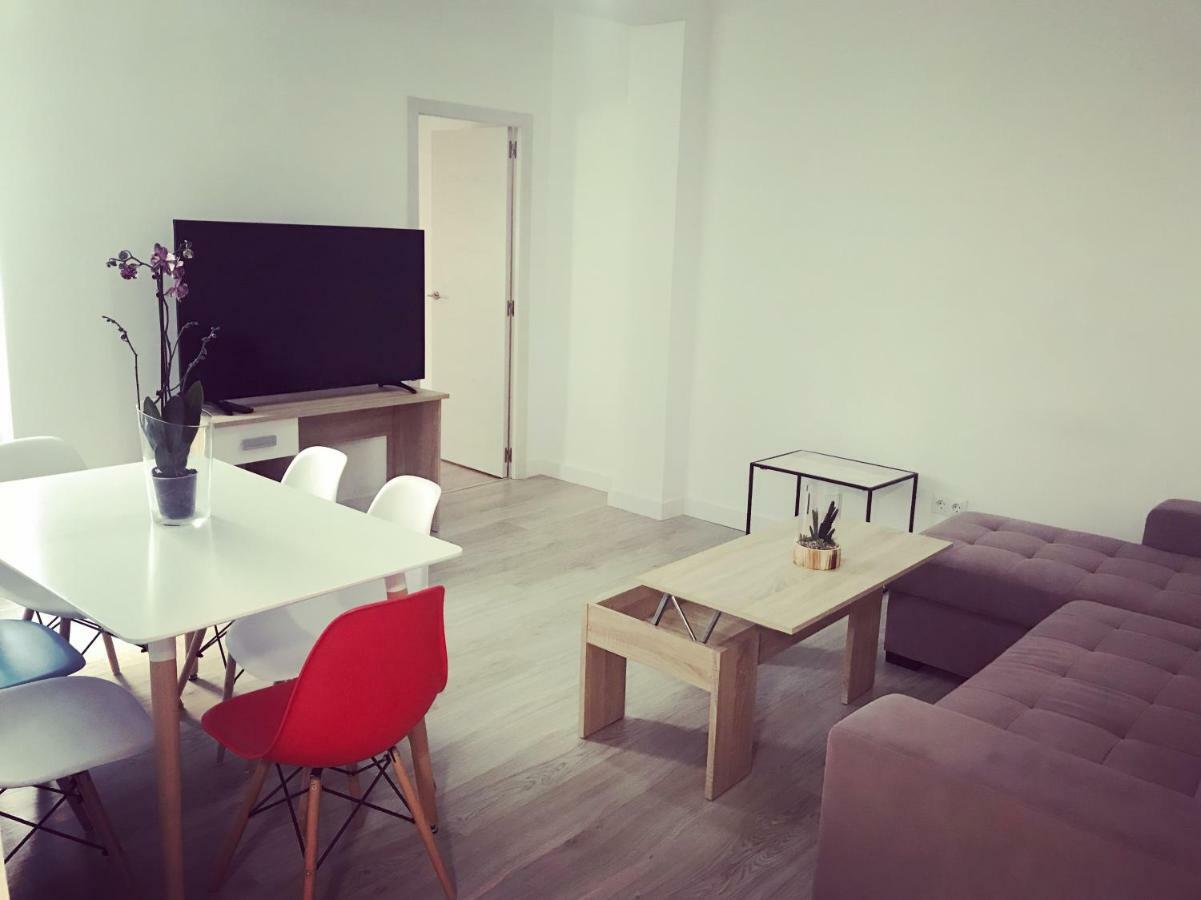 Alona Apartament *
